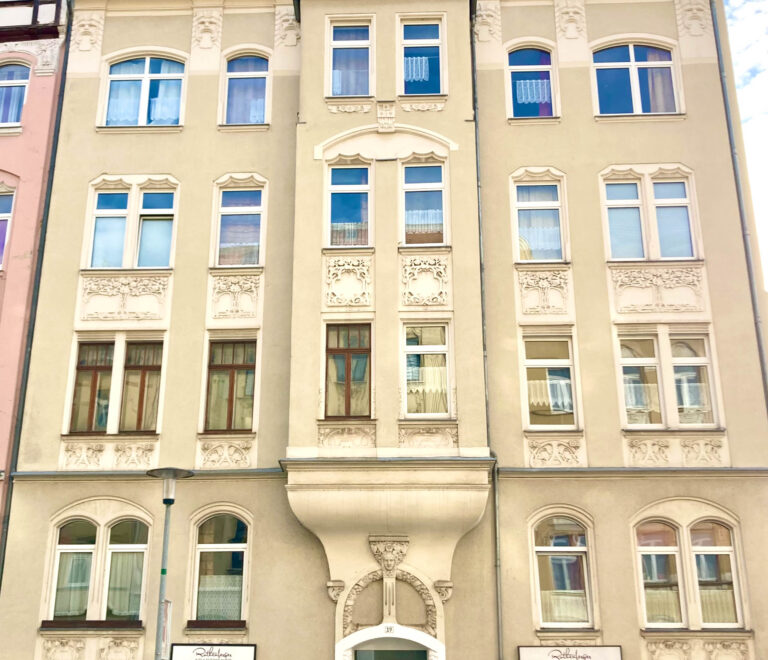 Gallery Slide